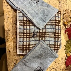 Burberry Towel Set, Hand and Body (3)